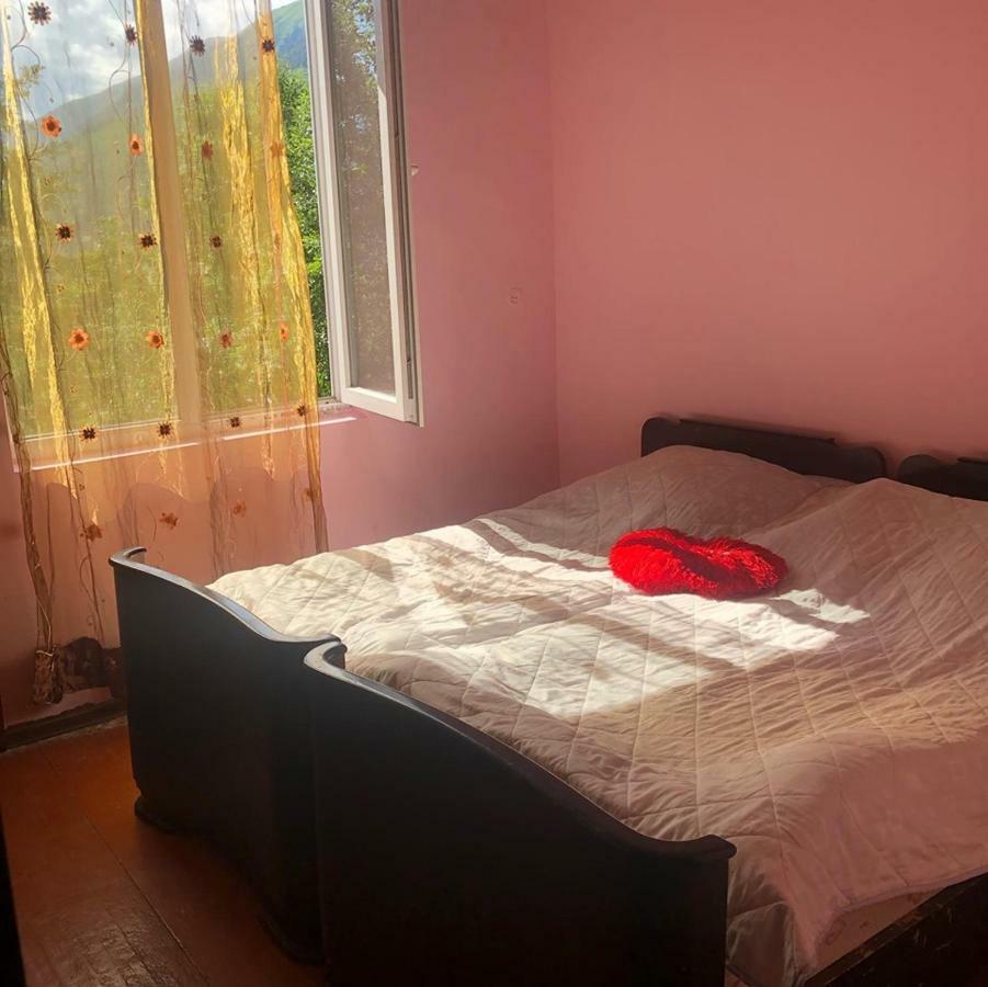 Guest House Malkhaz Niguriani Zhabeshi Esterno foto